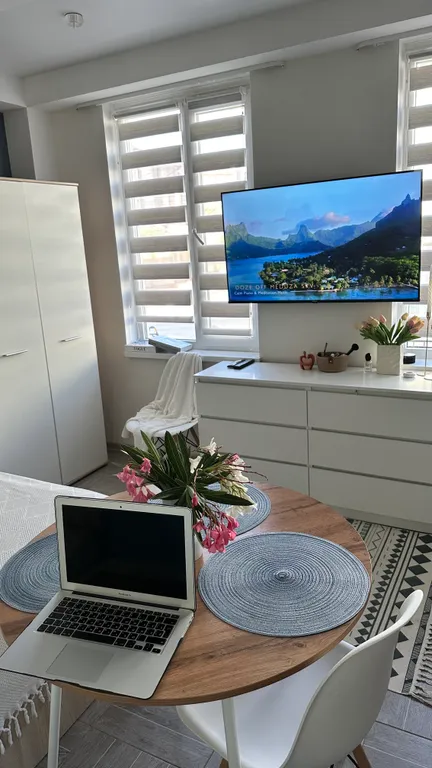 Студия с подогреваемым бассейном в клубном поселке