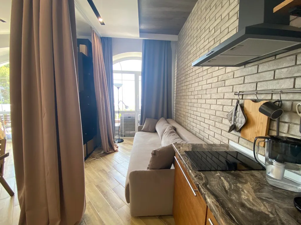 Шикарная современная студия на берегу моря