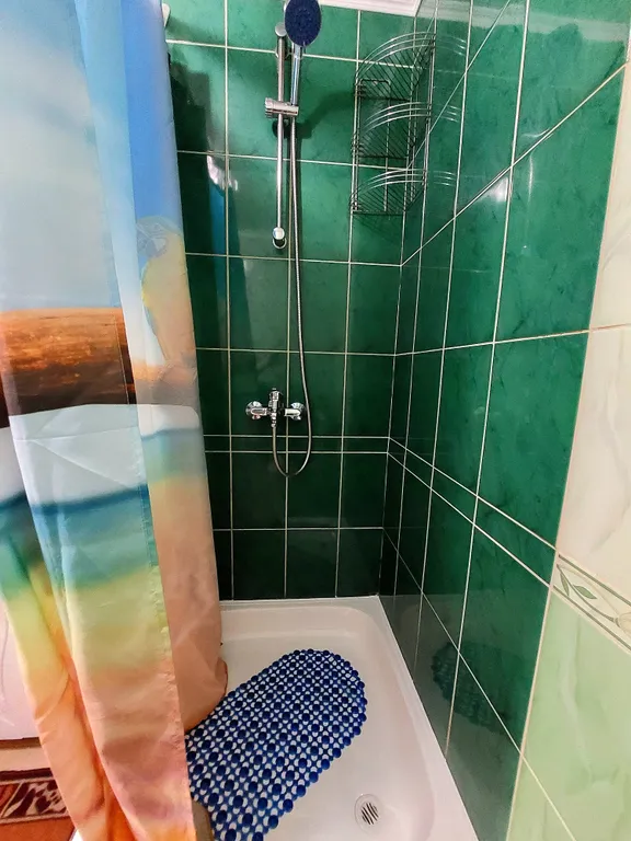 Домик с террасой и купелью