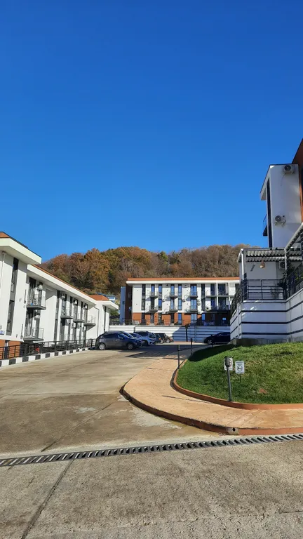 Квартира с посудомойкой, балконом и бассейном