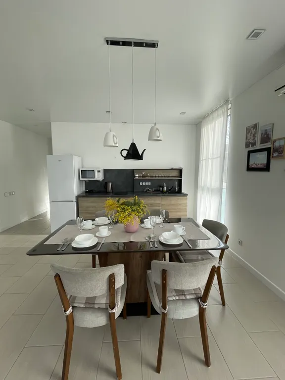 Просторный 3-комнатный апартамент с видом на море