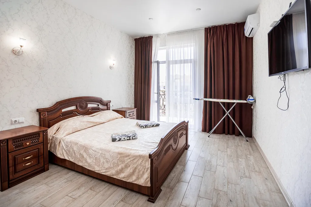 Квартира Квартира в ЖК Изумрудный город на берегу моря с бассейном — Геленджик