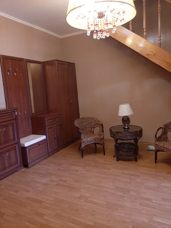 Просторная квартира в центре города недалеко от моря