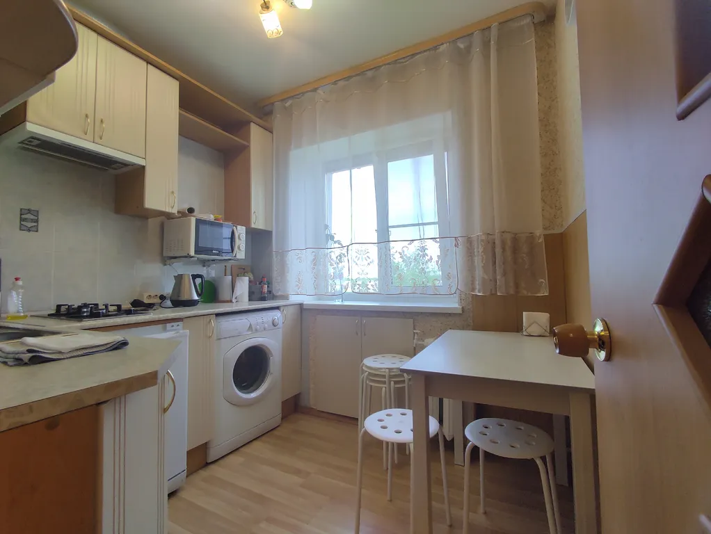 Две очень светлые комнаты КвартАпарт у Кремля