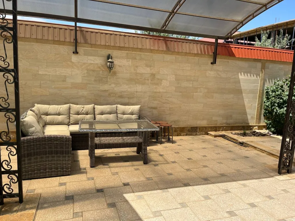 Уютный двухэтажный дом, рядом с пляжем