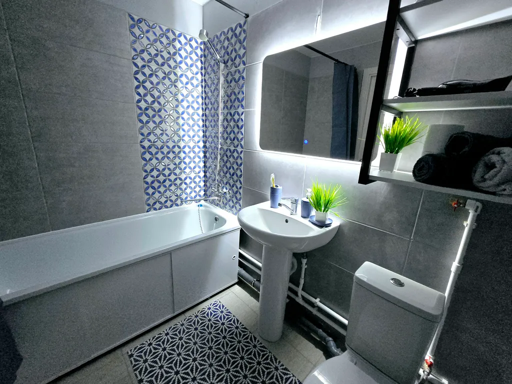 Студия с гардеробной в центре