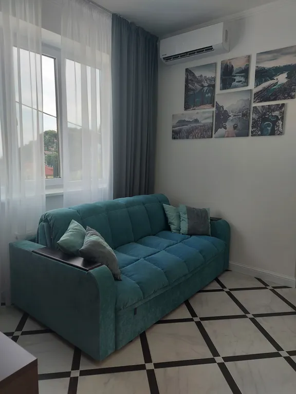 Современные апартаменты в гостевом доме с видом на море