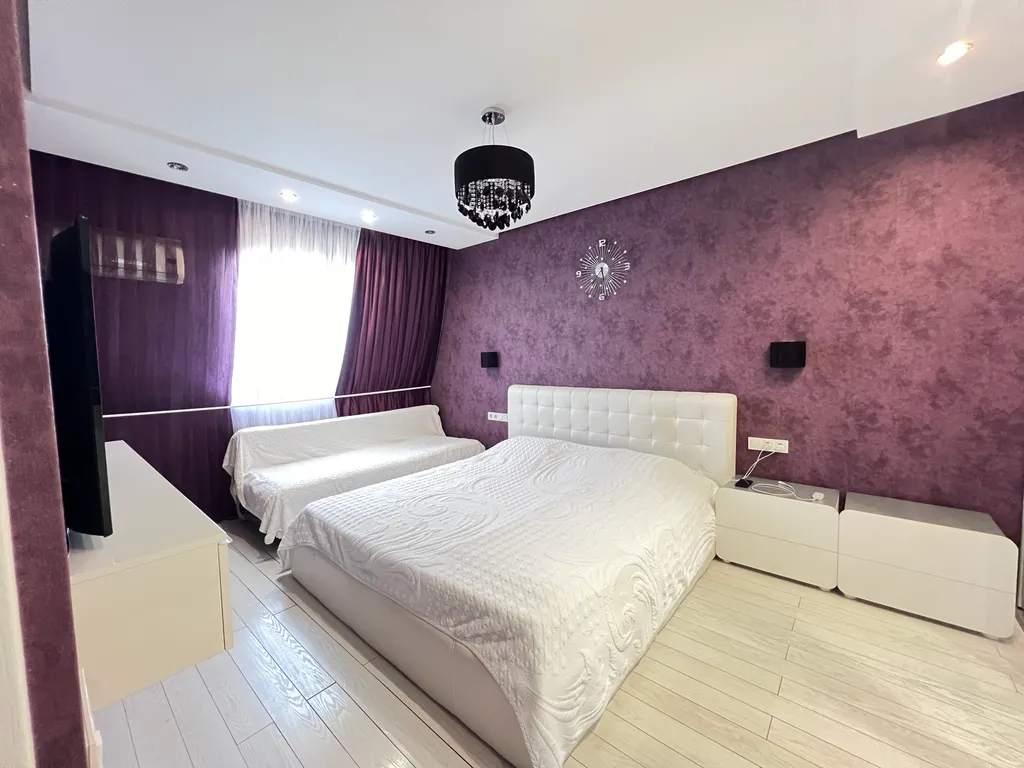 Стильный двухуровневый апартамент