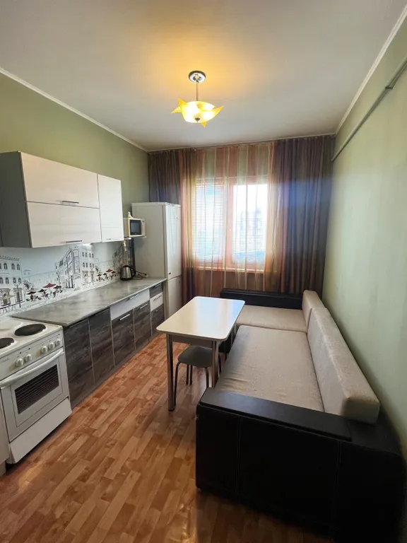 Однокомнатная квартира возле ТРЦ Аура