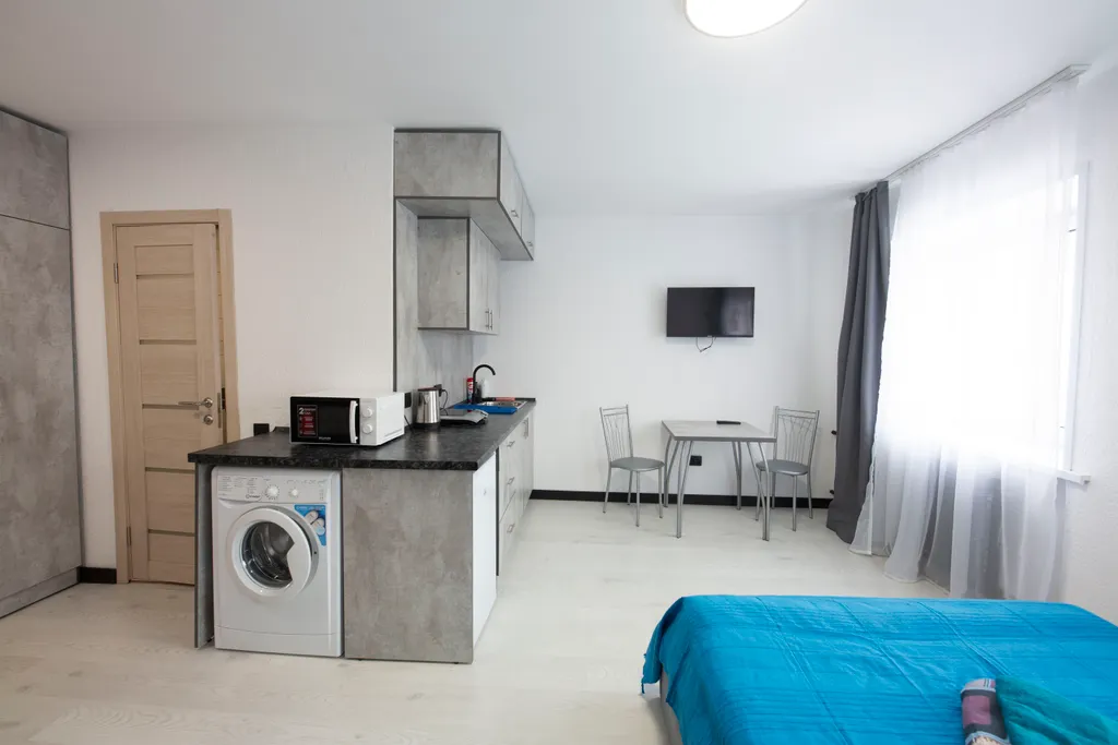 Студия в районе Нефтегаза на Мельникайте