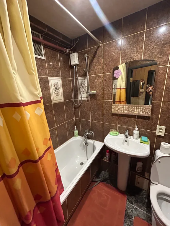 Хорошая квартира присутствие всей инфраструктуры в шаговой доступности