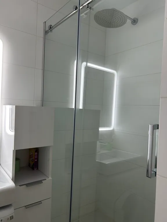 Современная квартира рядом с набережной