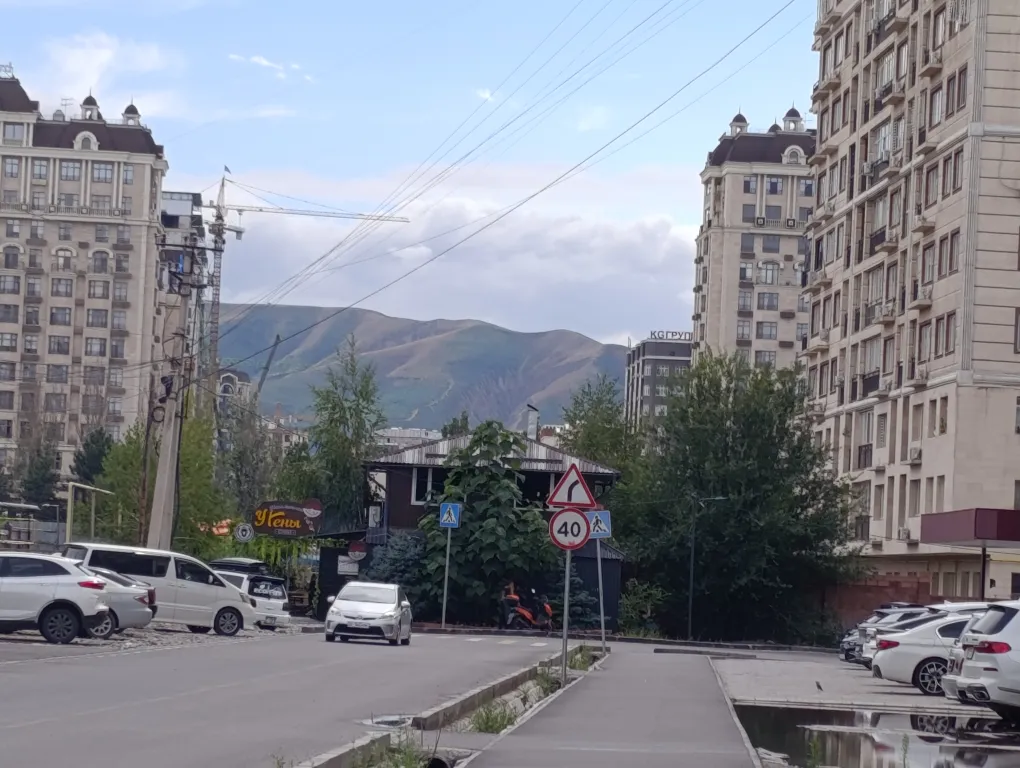 ALA-TOO view apartment I Вид на горы АЛА-ТОО