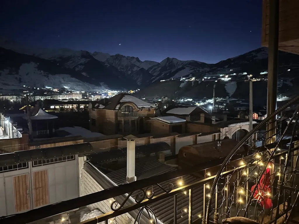 Уютный дом среди гор с джакузи