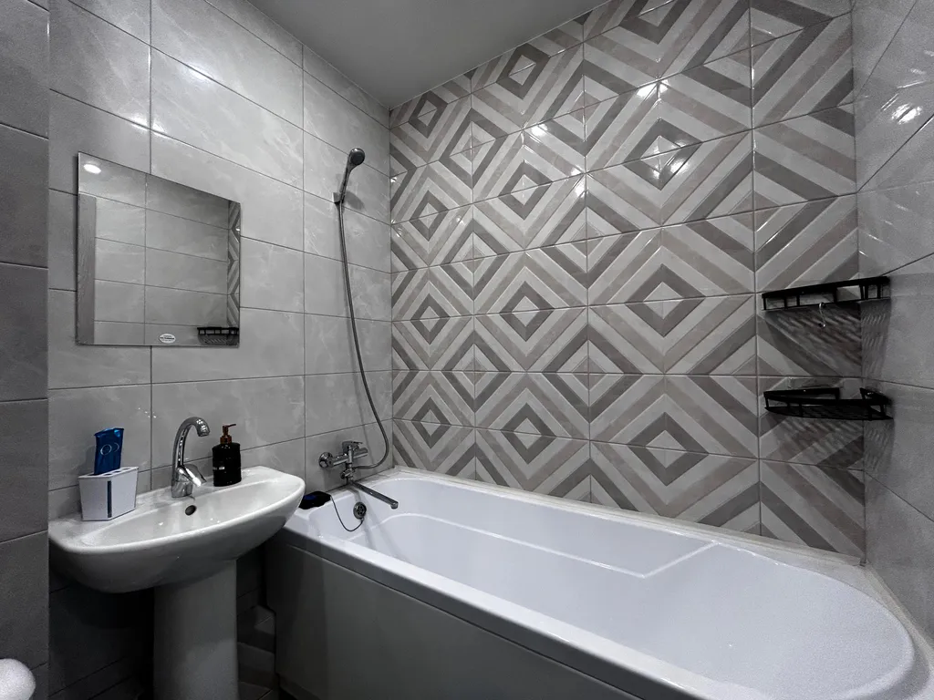 Современная квартира рядом с МНТК имени Федорова и СК Заря