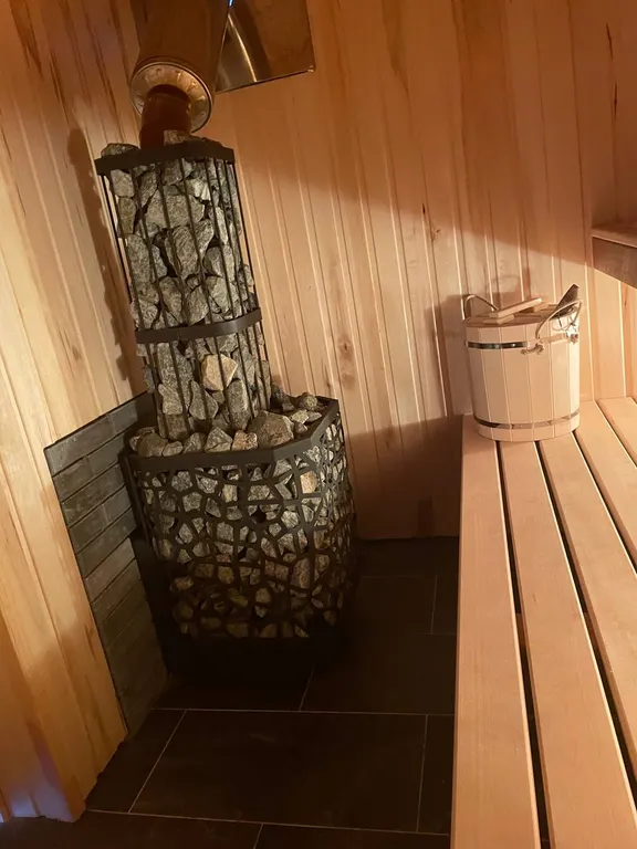 Уютный номер с бассейном