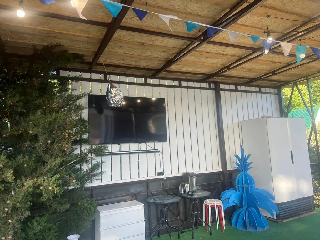 Дом замок с видом на море и горы