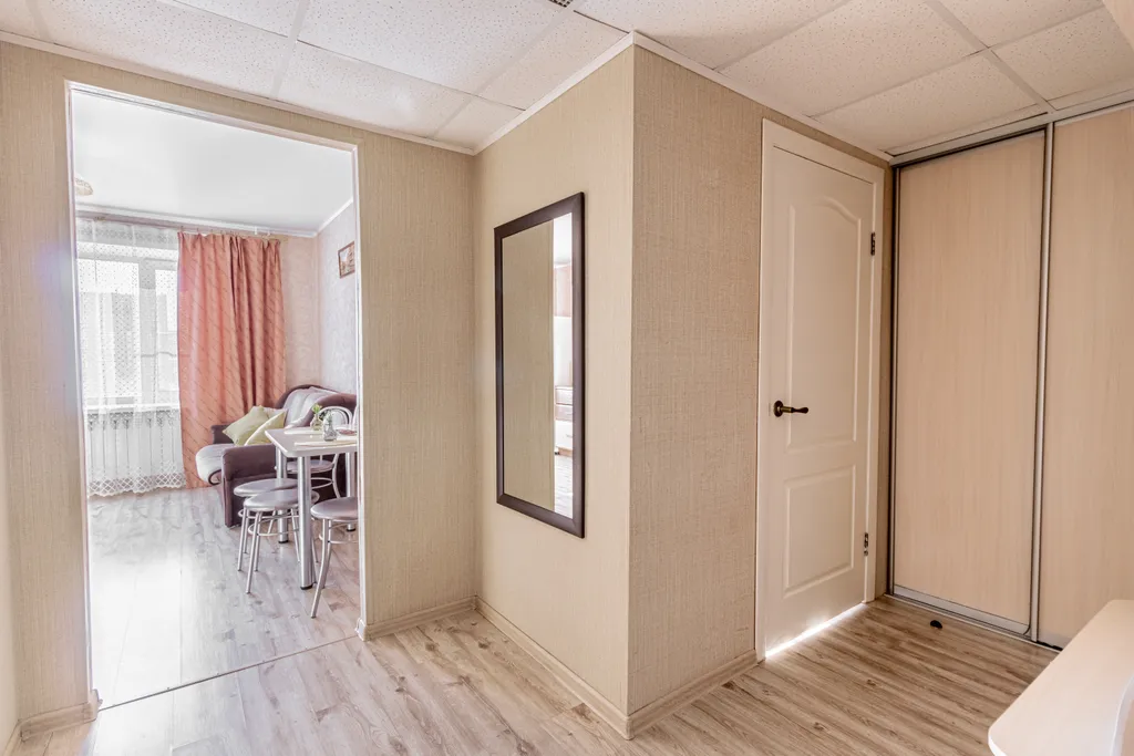 Светлая и просторная квартира в центре с видом на набережную