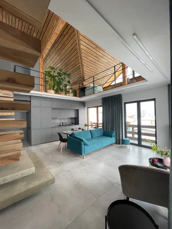 4-комнатная Квартира