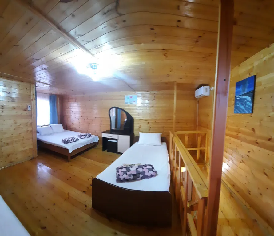 Коттедж 2-комнатный Дом — Кучугуры