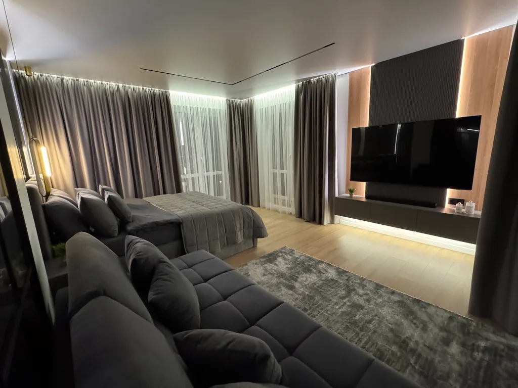 Современная квартира-студия рядом с центром