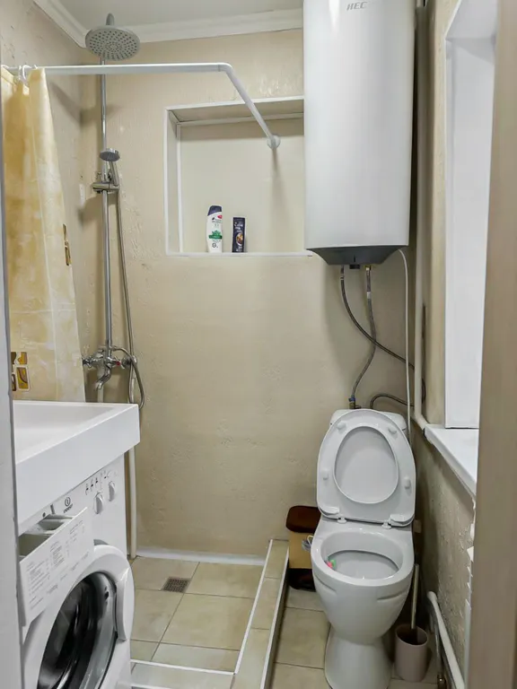 Дом в тихом районе с бесплатной парковкой для путешественников на авто