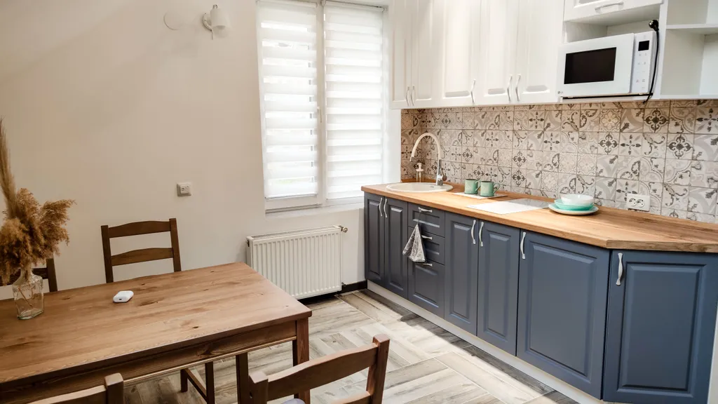 Дом вилла Надежда с видом на Владимирский собор, отдельный вход