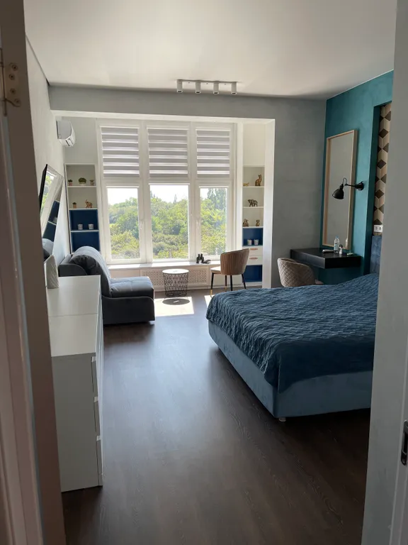 Комфортная квартира в тихом спальном районе на побережье