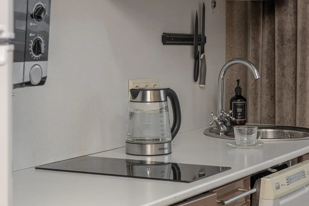 Современная уютная квартира после ремонта в центе курорта до 4 гостей