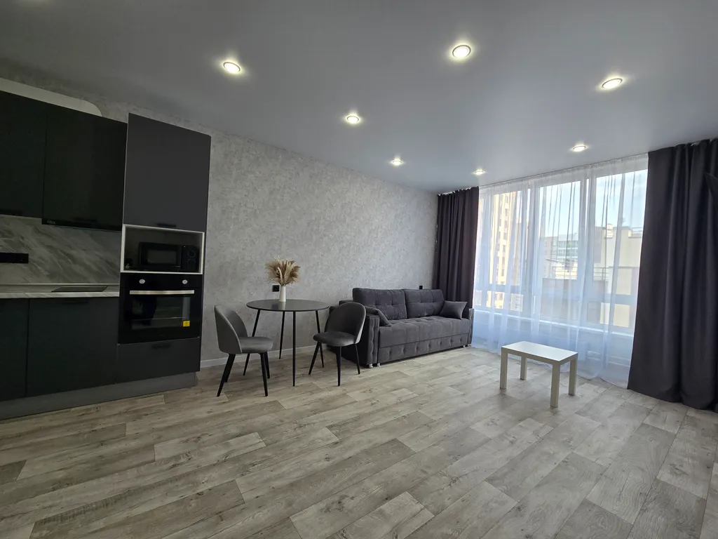 Квартира в новом доме возле Парка Ангелов