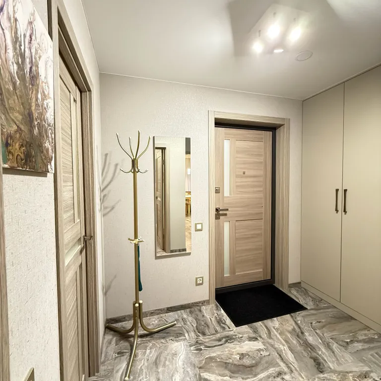 Новая квартира, со стильным интерьером, рядом с канатной дорогой