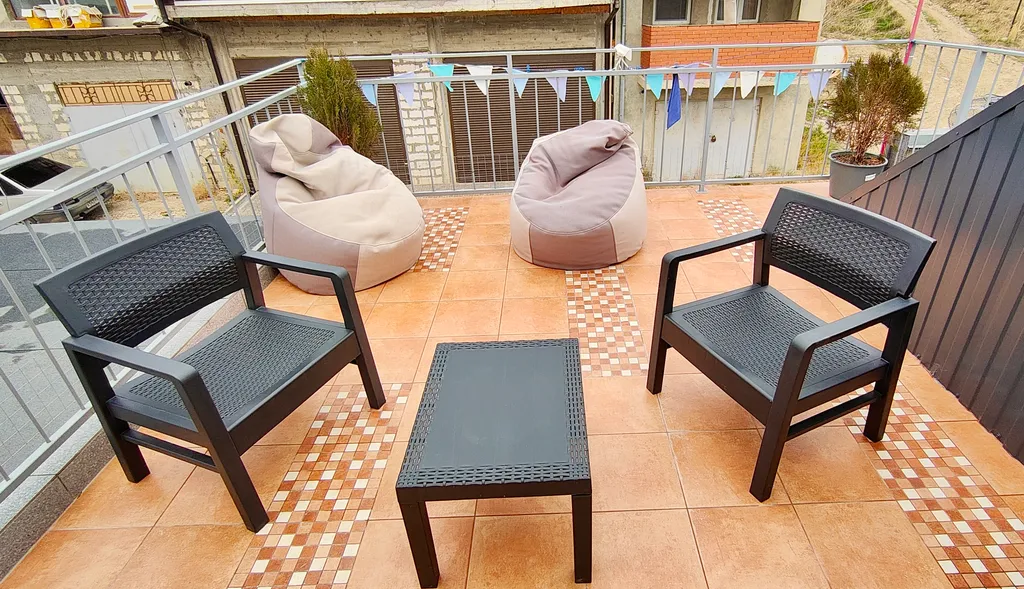 Двухэтажная квартира с террасой недалёко от моря