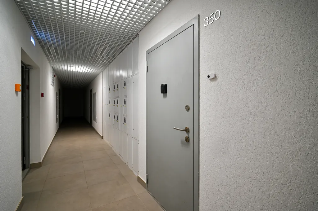 Стильная студия в Ватутинках центральных