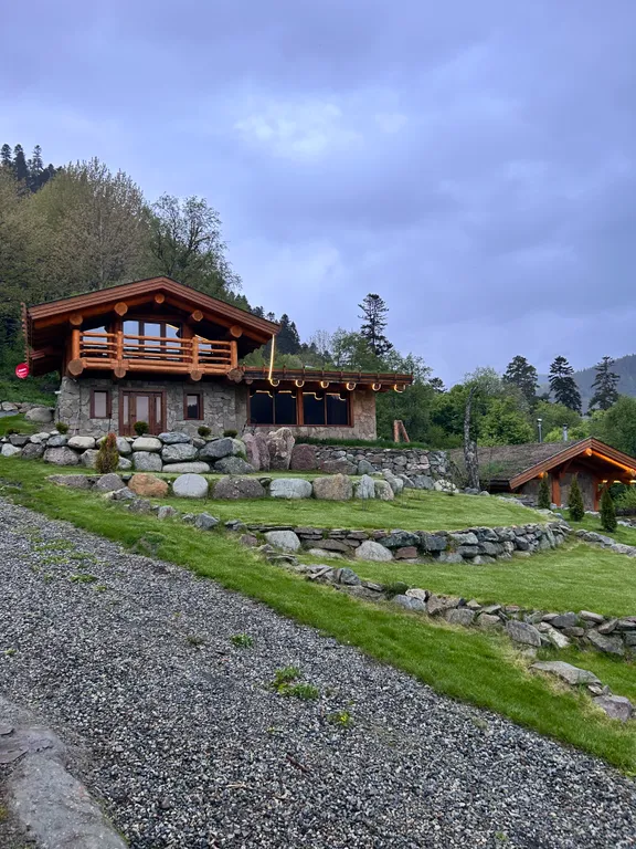 Просторное шале с видом на горы без соседей