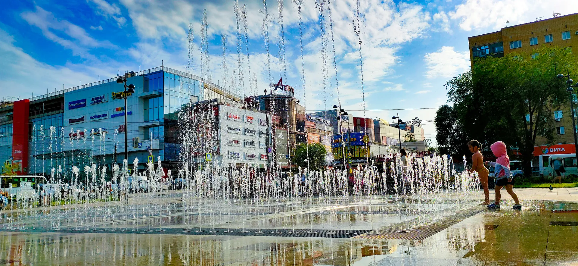 Фото