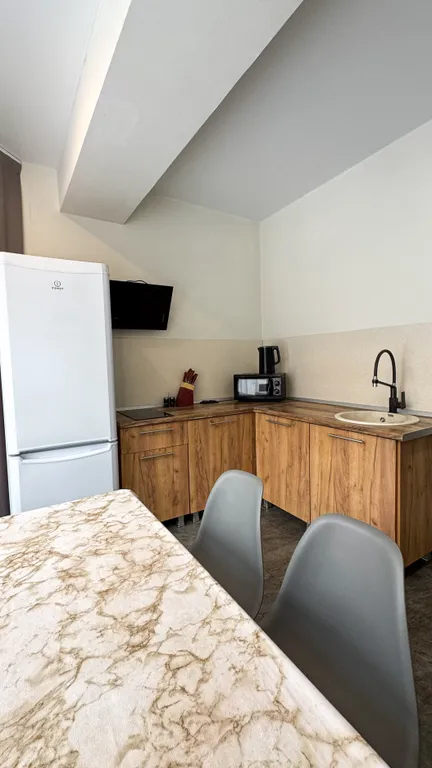 Уютная квартира в сосновом лесу в сердце гор