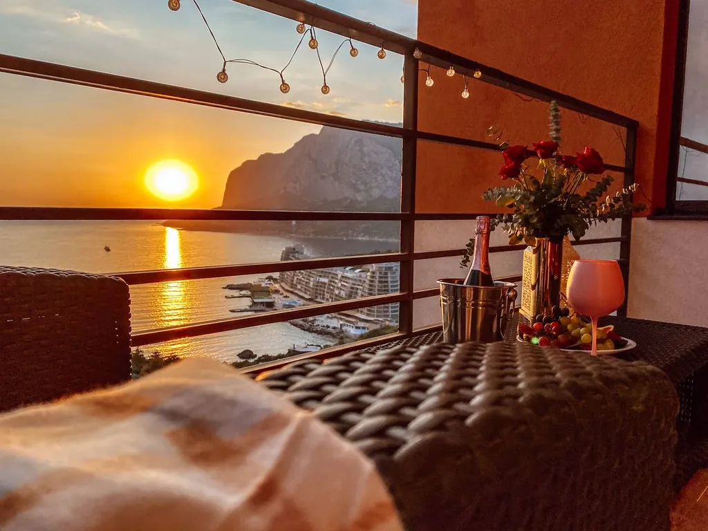 Видовая студия с видом на море и горы