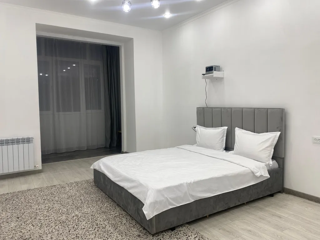 1-комнатная квартира с проектором — аренда посуточно в Уральск