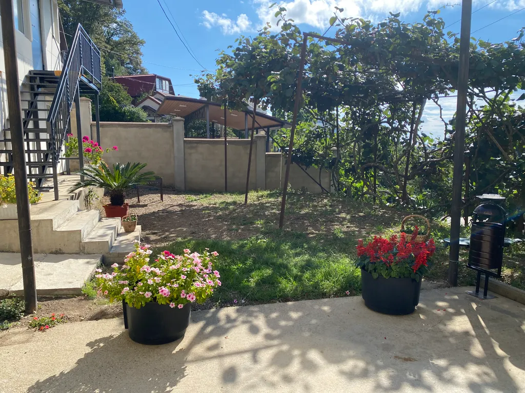 Коттедж Уютный дом на холме с красивыми видами на море, олимпийские объект — Сочи