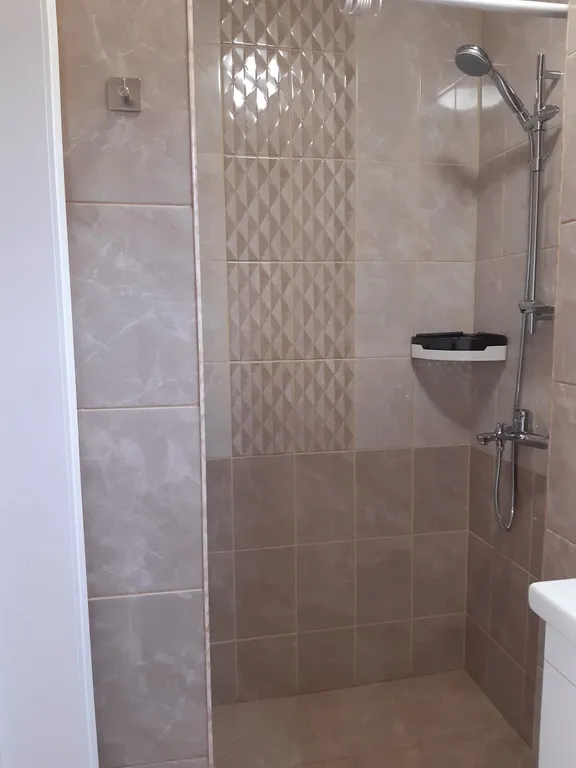 Коттедж 2-комнатный Дом — Бжид