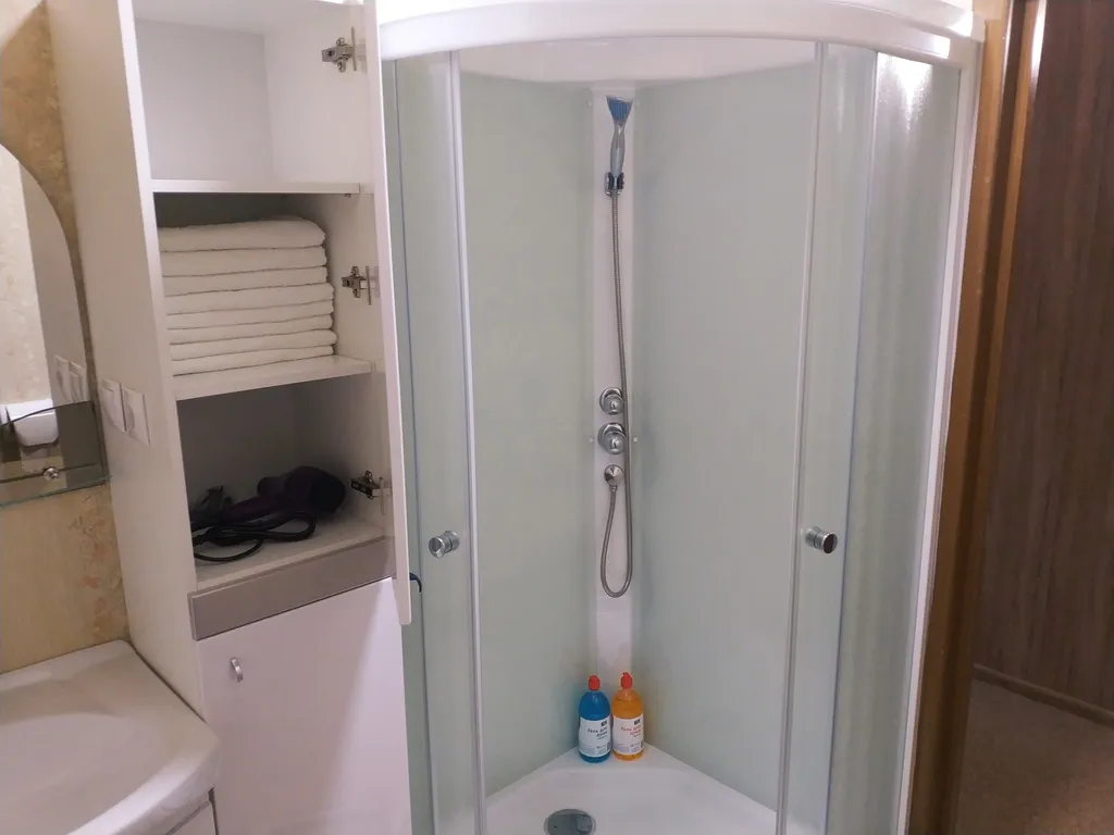 Коттедж 8-комнатный Дом — Губка