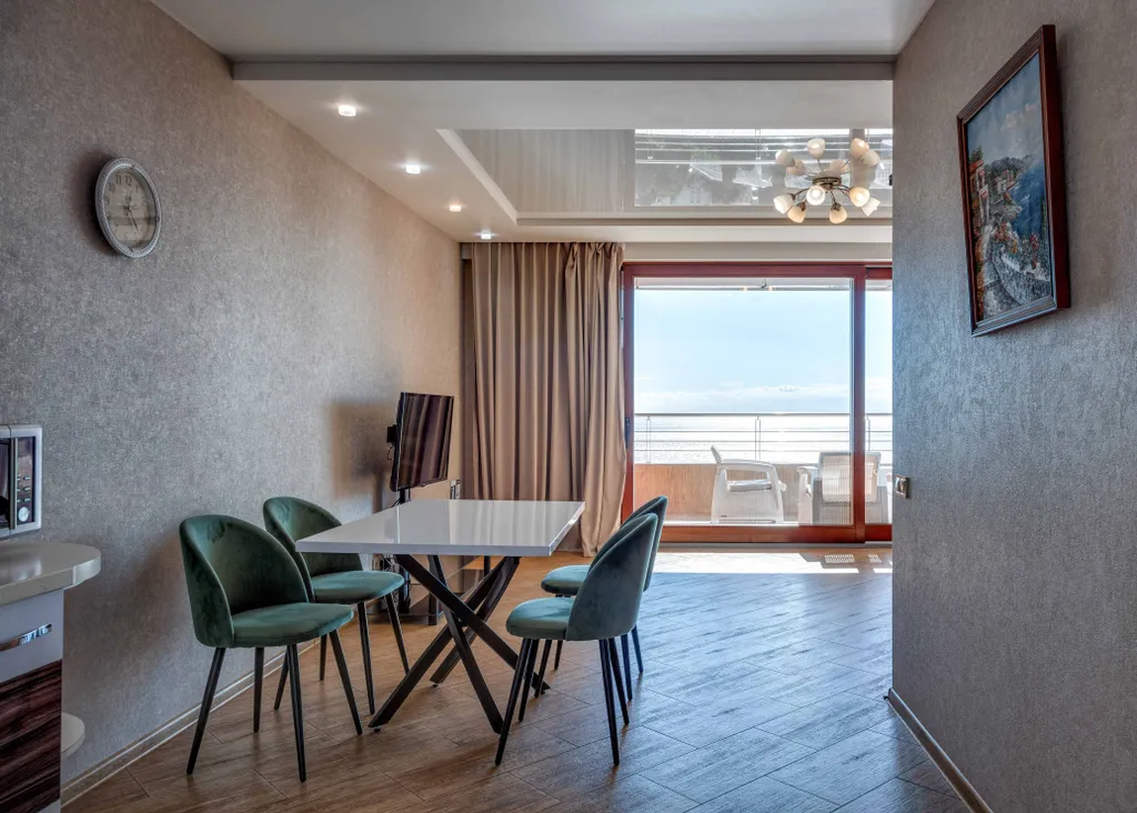 Квартира с видом на море, две спальни и гостиная