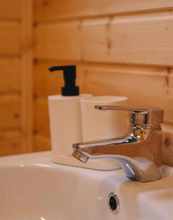 Уютный домик с кухней и верандой