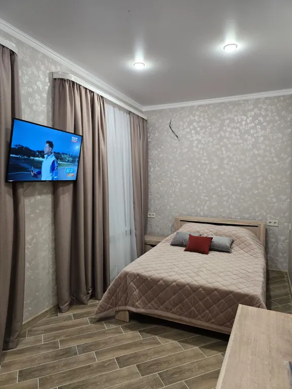 Большая светлая уютная квартира--студия в Горячеводске — аренда посуточно в Горячеводский