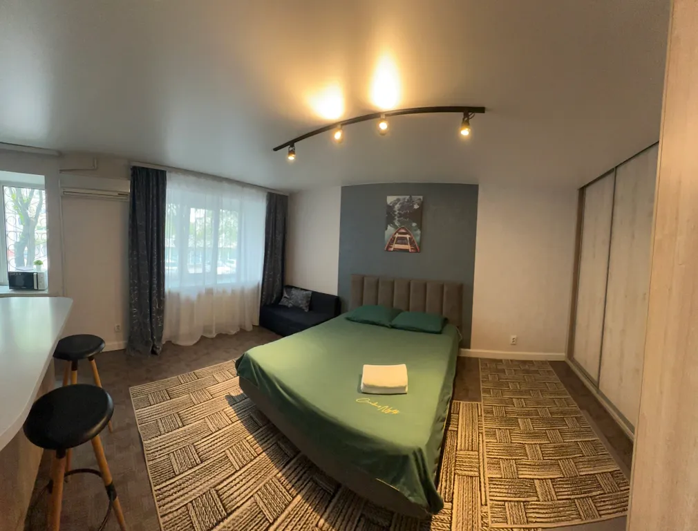 Студия у жд вокзала