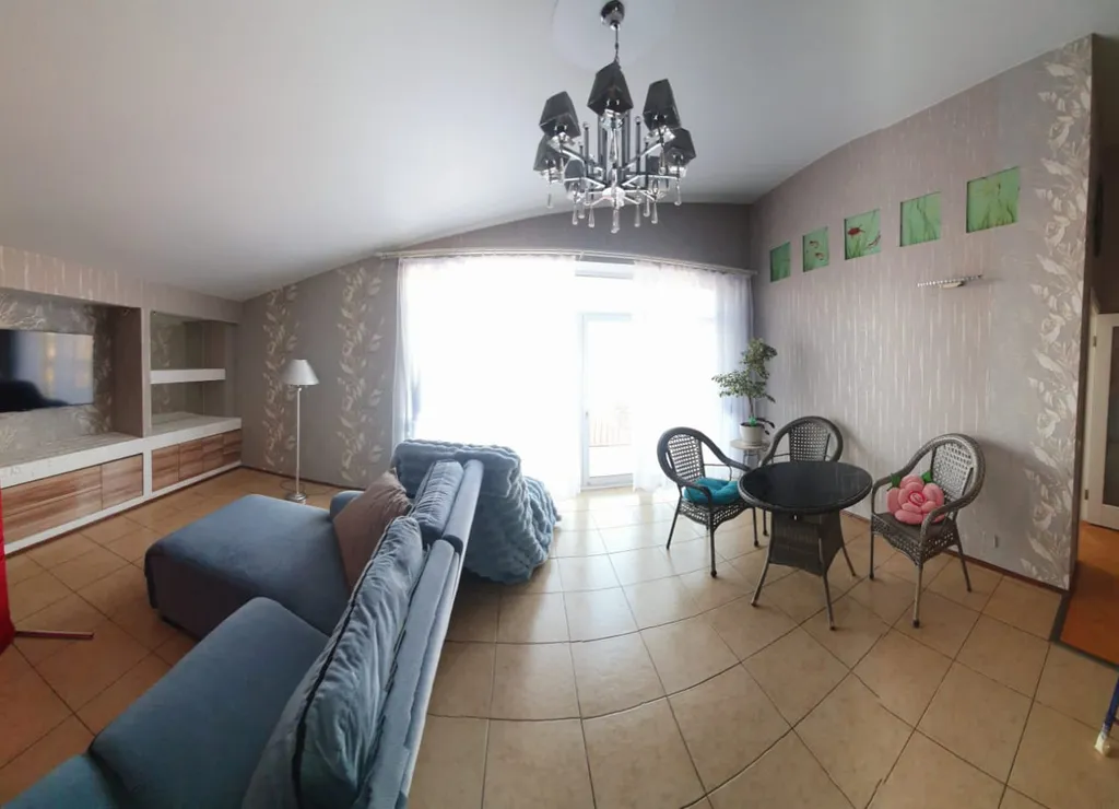 Где начинался город, с видом на море