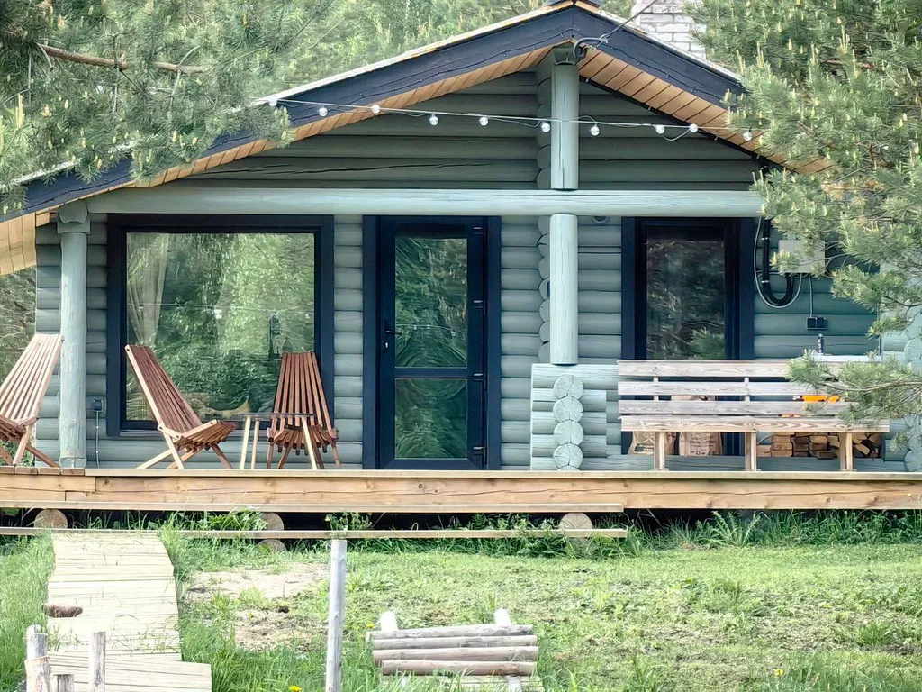 Уютный дом на берегу реки в Карелии