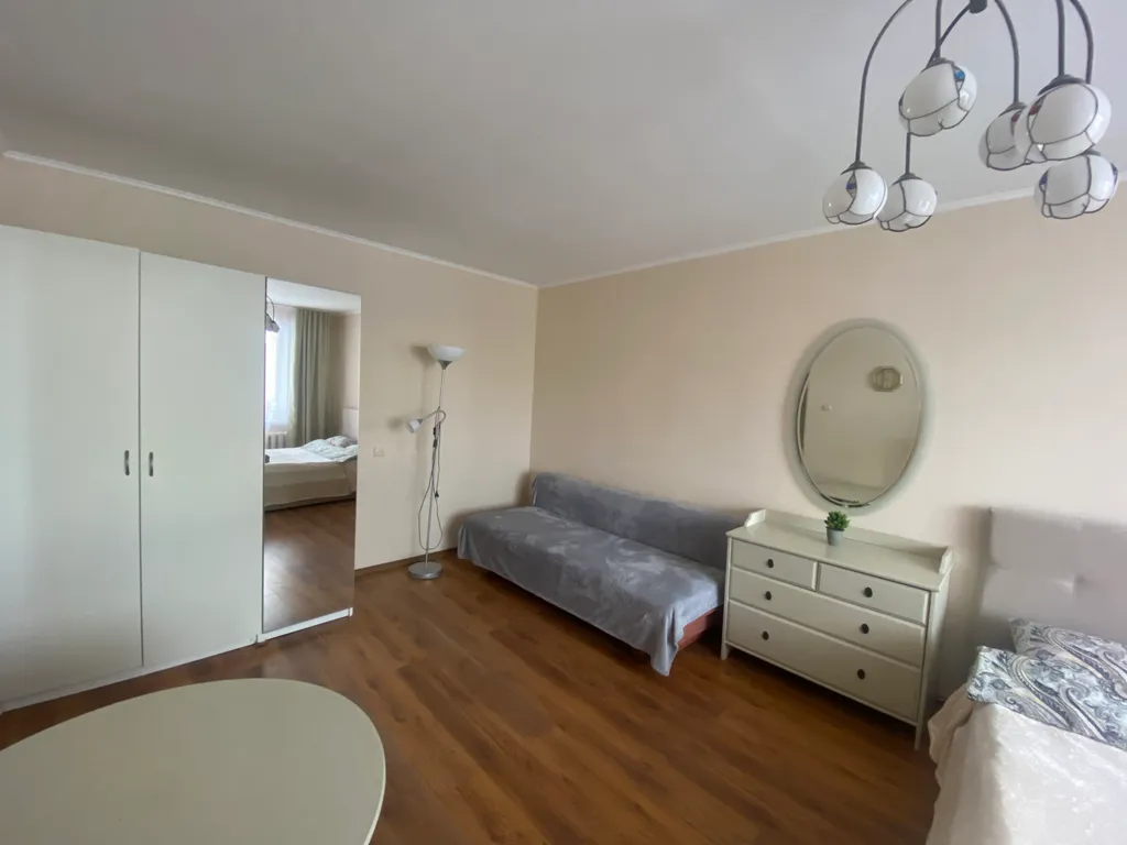 А из нашего окна, речка дивная видна