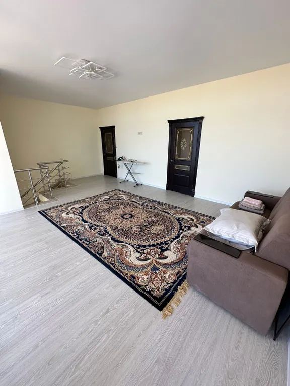 Комфортабельный таун у берега Каспийского моря