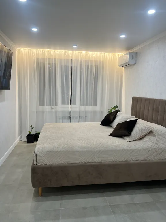 Уютная квартира возле центрального пляжа реки Волга